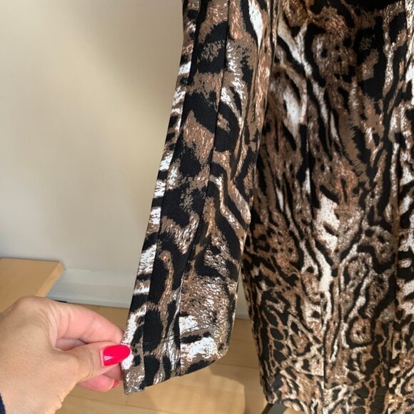 T Tahari BNWT Animal Print Sheath Dress New - Picture 4 of 6